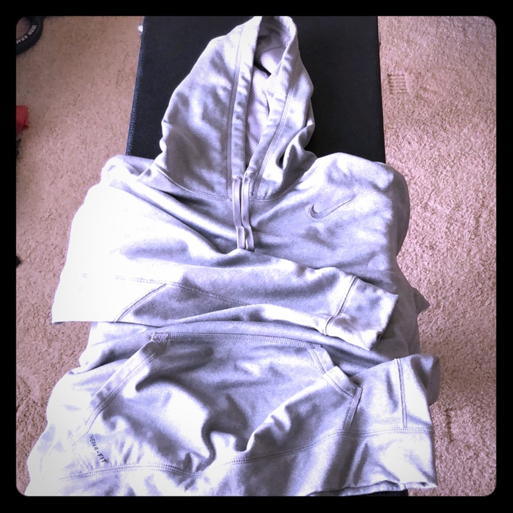 Nike Therma Fit hoodie **Size L**